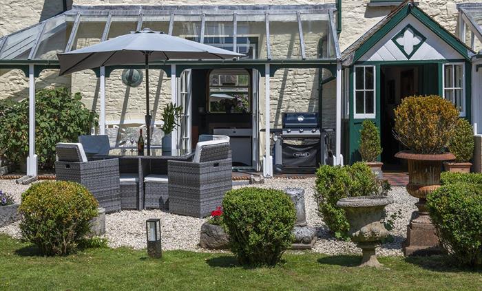 The Cors Country House